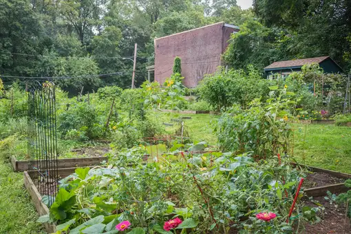 Saturday, June 6  Digging Deeper: Remaking the Nicholson Church Lane Community Garden