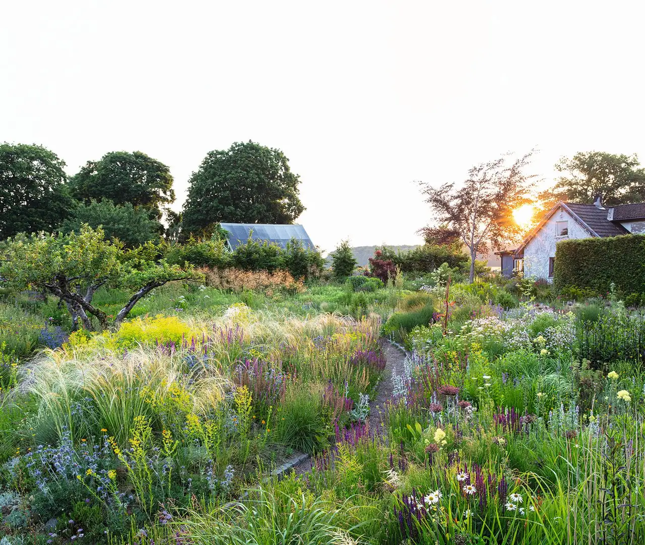 The New Beautiful: Innovative Spaces and the Changing Face of Gardens