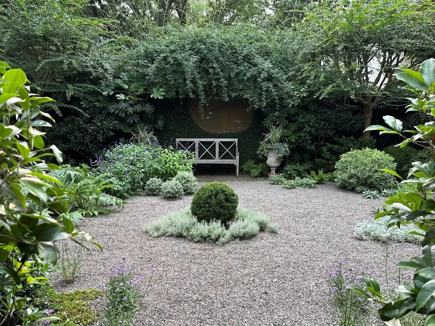 Charleston Classic and Contemporary Garden: Garden Visit and House Tour